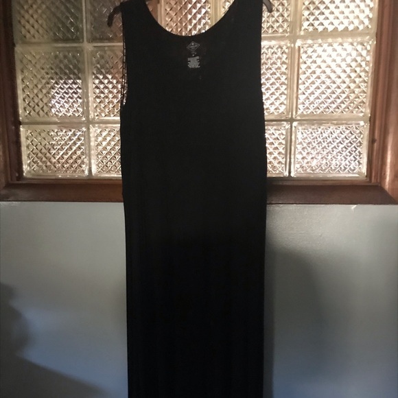 St. John's Bay Dresses & Skirts - Women’s solid black floor length dress